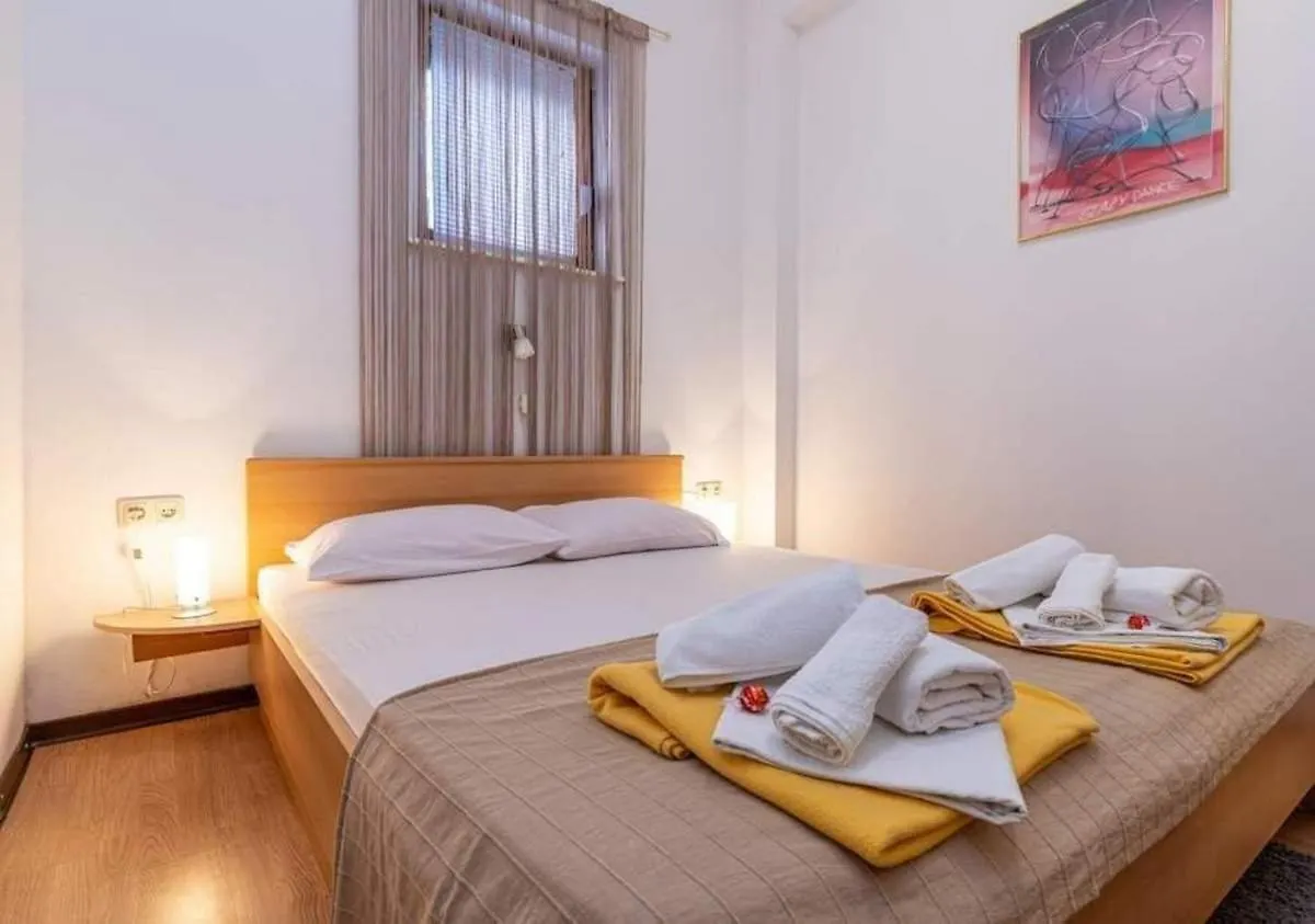 Apartments With A Parking Space Selce, Crikvenica - 5477