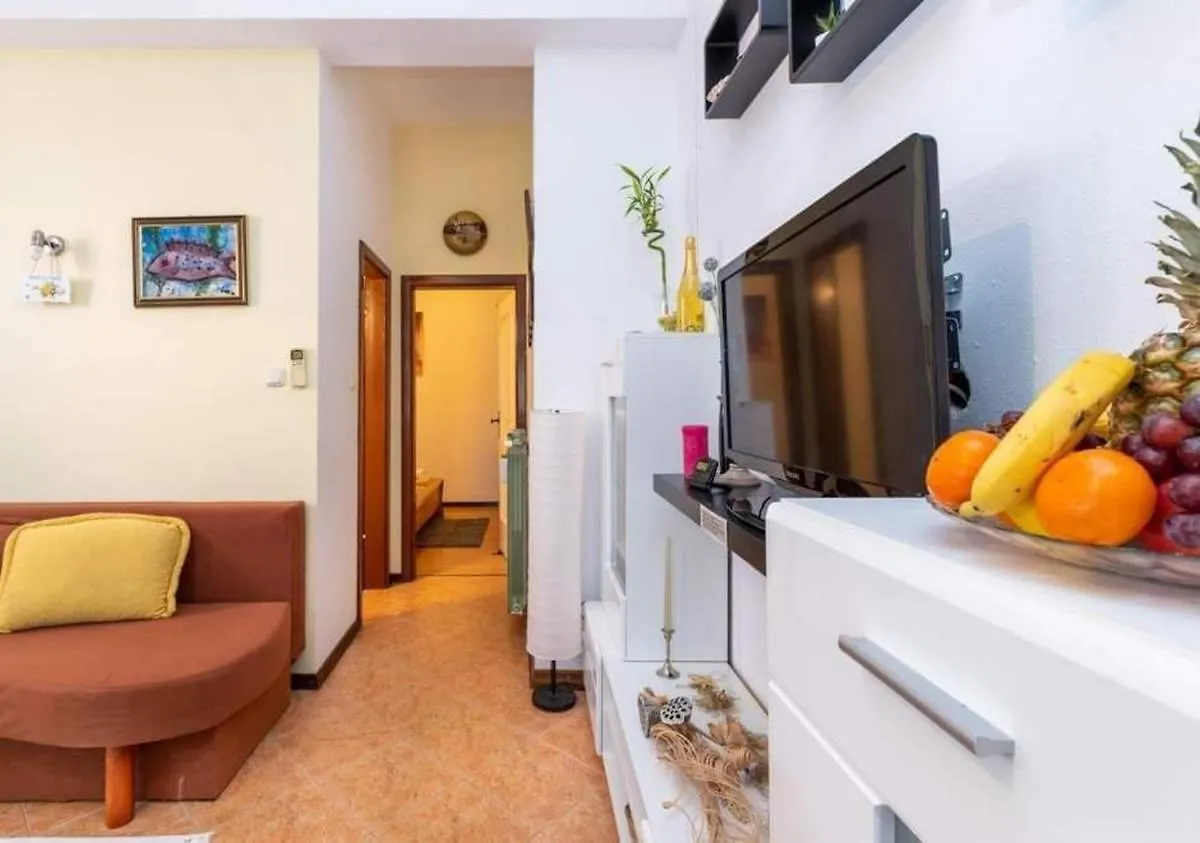 Apartments With A Parking Space Selce, Crikvenica - 5477 0*, Selce Croatia