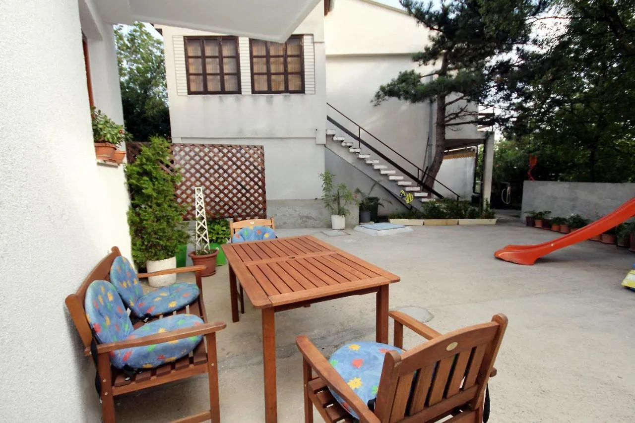 Apartments With A Parking Space Selce, Crikvenica - 5477 0*, Selce